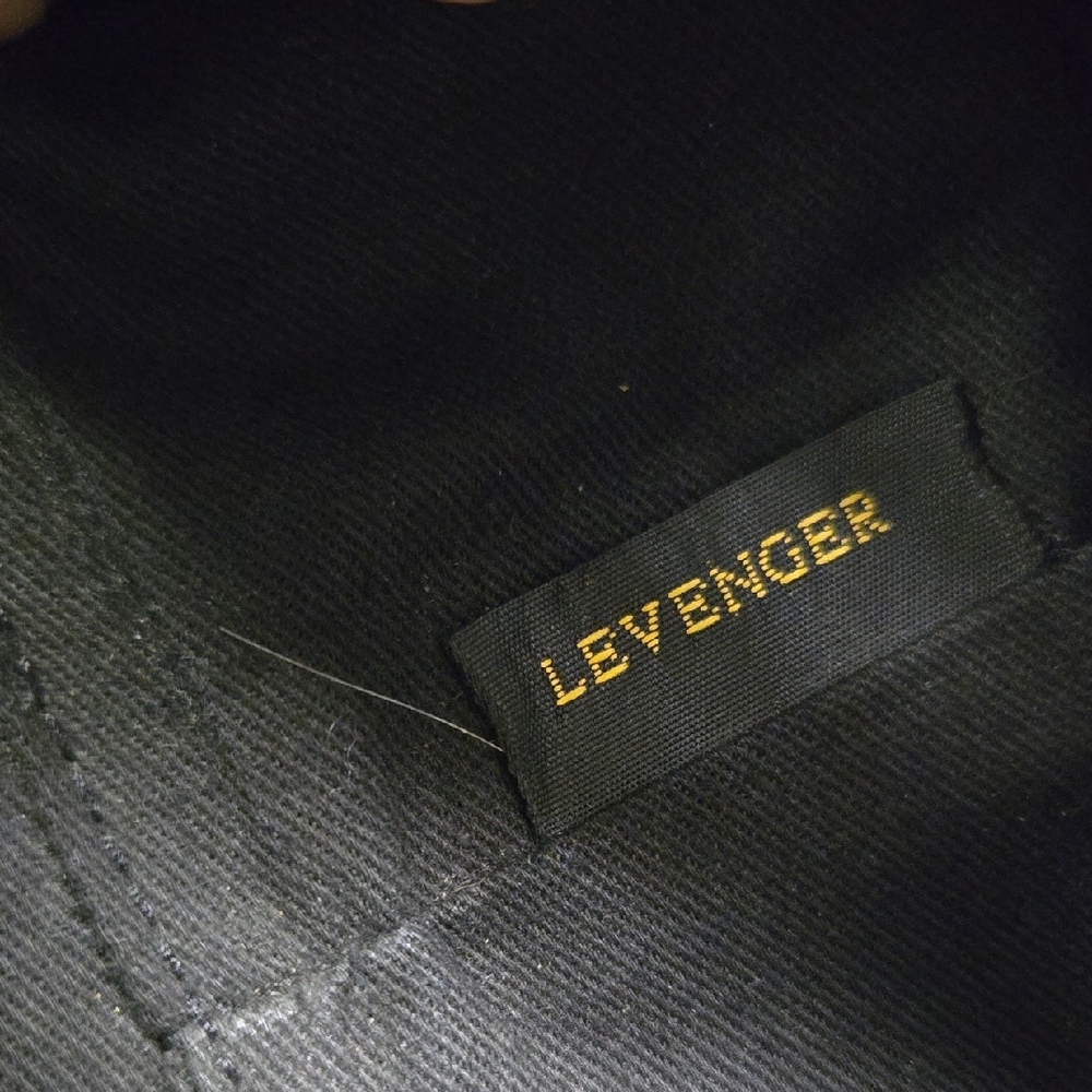 Levenger Black Leather Crossbody Bag with Optional Belt Bag Loops - Picture 2 of 11